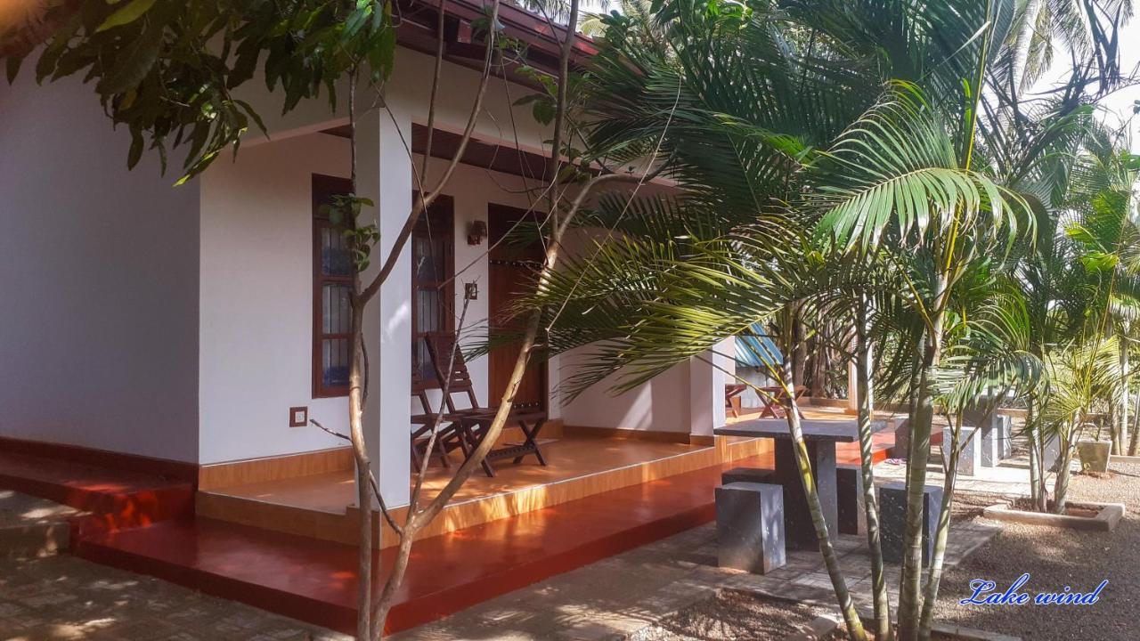 Lake Wind Habarana Ngoại thất bức ảnh